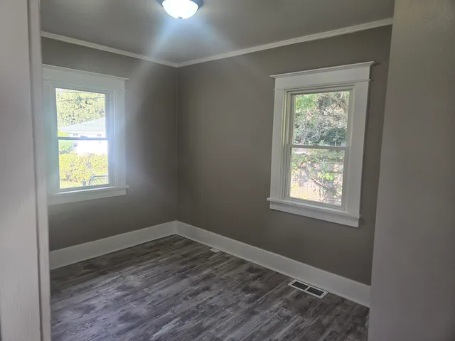 $179,900 | 1402 South Osborne Avenue, Janesville, WI 53546