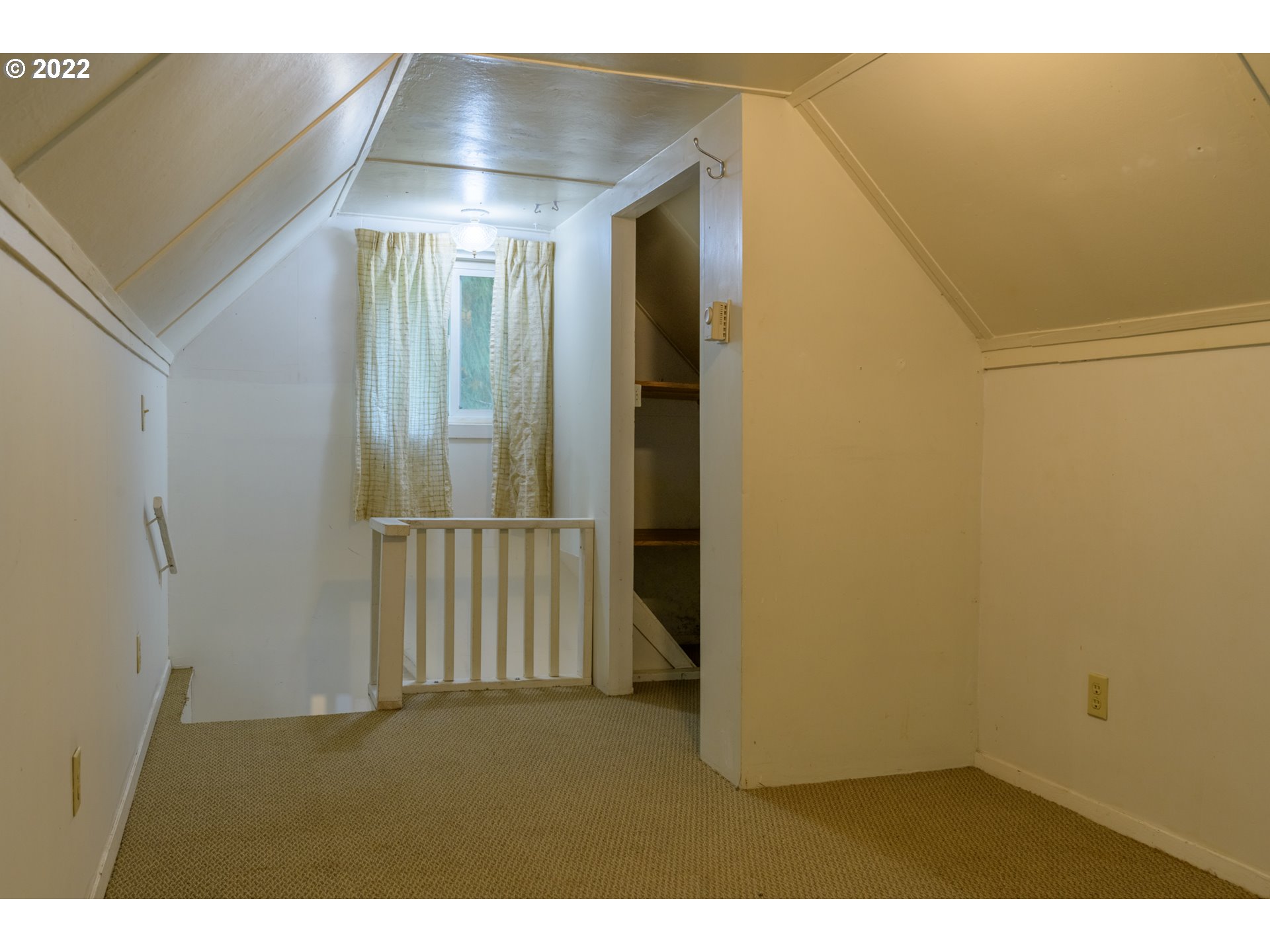 69947 East E Highway, Unit 5 Rhododendron, OR 97049 - Photo 29 of 31 a view of an empty room