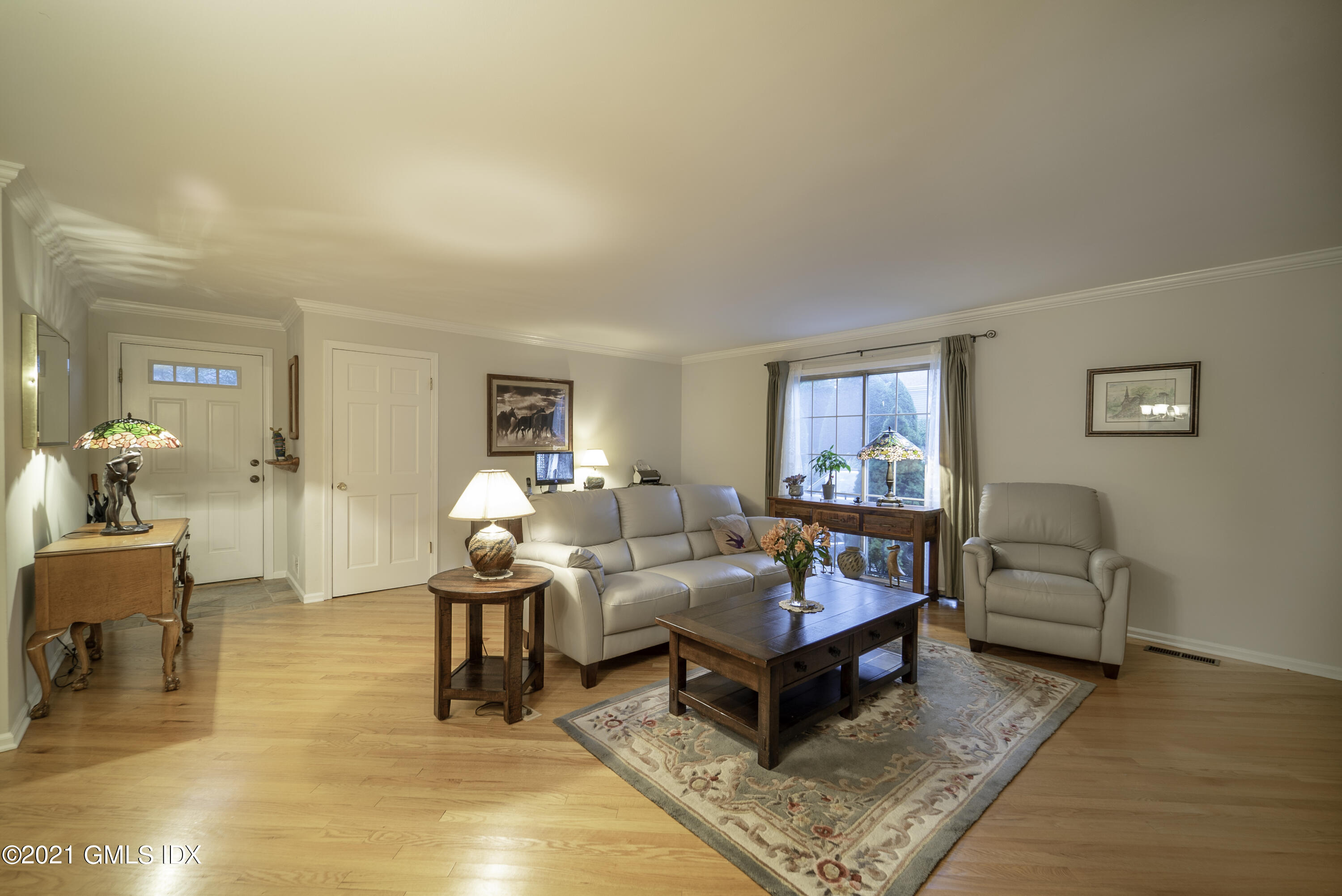 98 Valley Road, Unit 15 Cos Cob, CT 06807 - Photo 5 of 24 living room entry