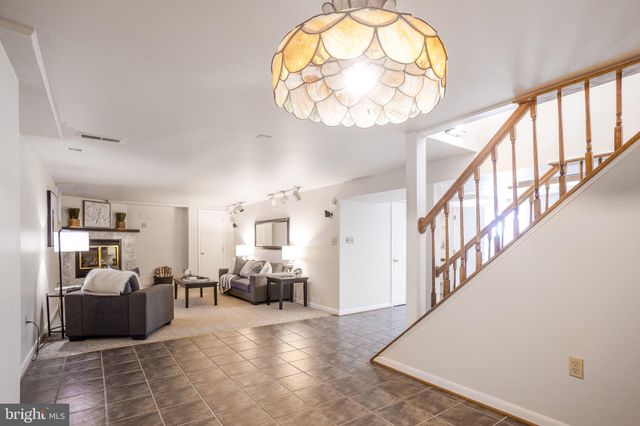 $850,000 | 2401 Childs Lane, Alexandria, VA 22308