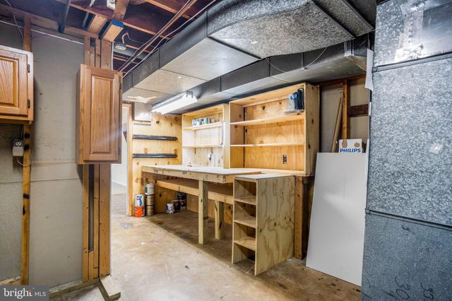 $850,000 | 2401 Childs Lane, Alexandria, VA 22308