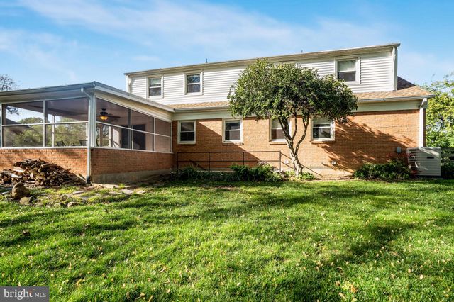 $850,000 | 2401 Childs Lane, Alexandria, VA 22308