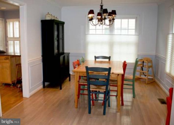 311 Ridgepoint Place Gaithersburg, MD 20878 - Photo 5 of 30 Dining Room with Hardwood Floor