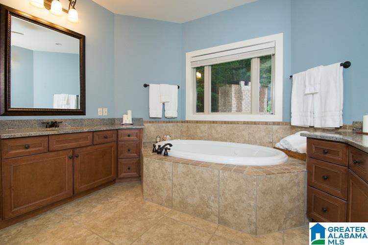 243 Christopher Cove Sterrett, AL 35147 - Photo 20 of 41