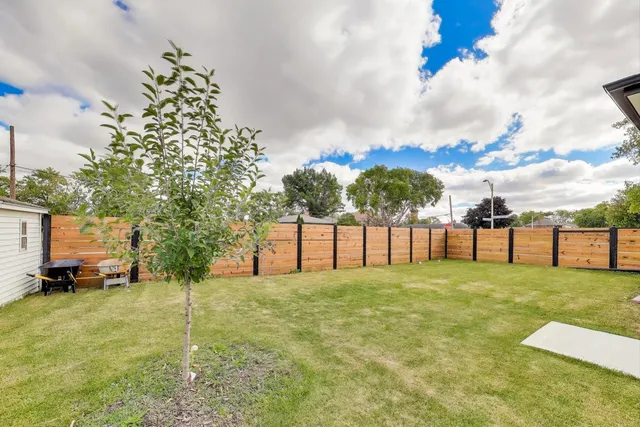 $600,000 | 8200 West Eastwood Avenue, Norridge, IL 60706