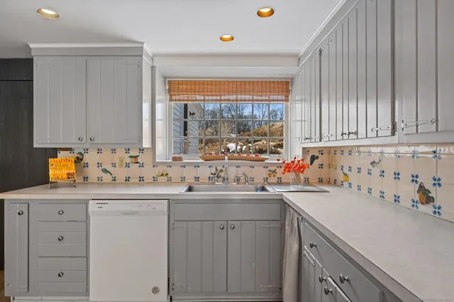 $849,900 | 45 Great Pasture Road, Redding, CT 06896