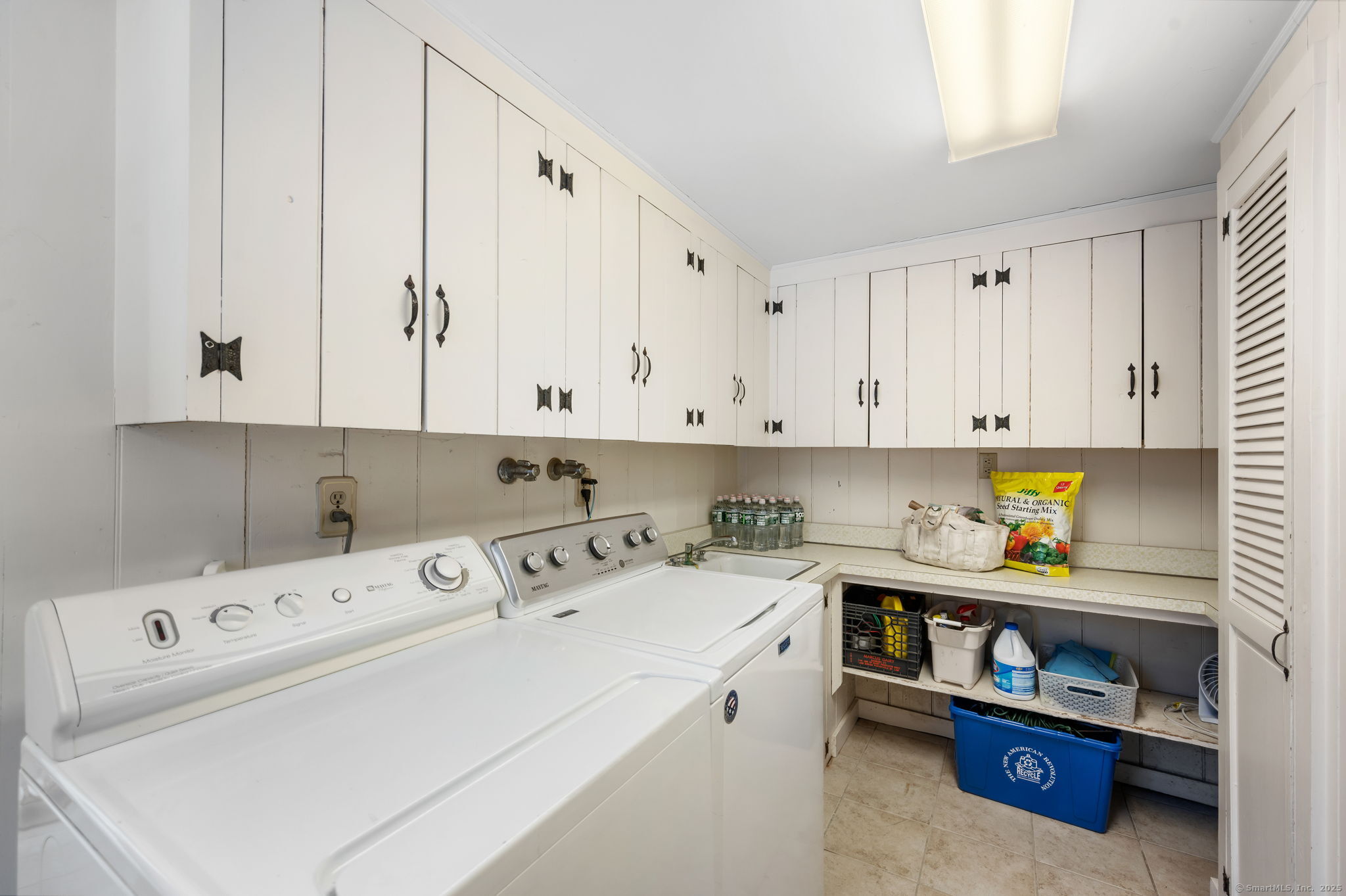 45 Great Pasture Road Redding, CT 06896 - Photo 25 of 39 Laundry Room