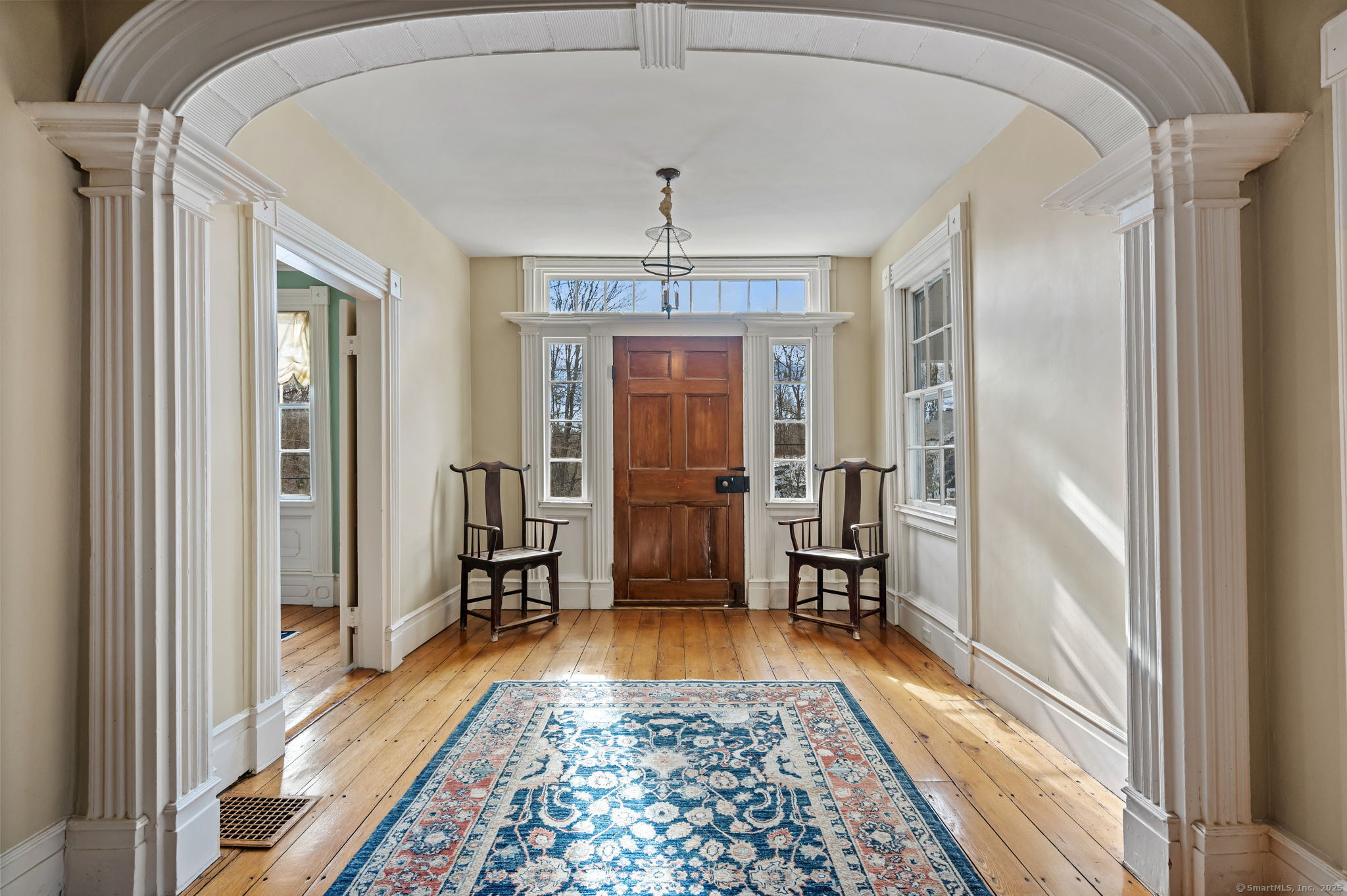 45 Great Pasture Road Redding, CT 06896 - Photo 4 of 39 Gracious fron entry