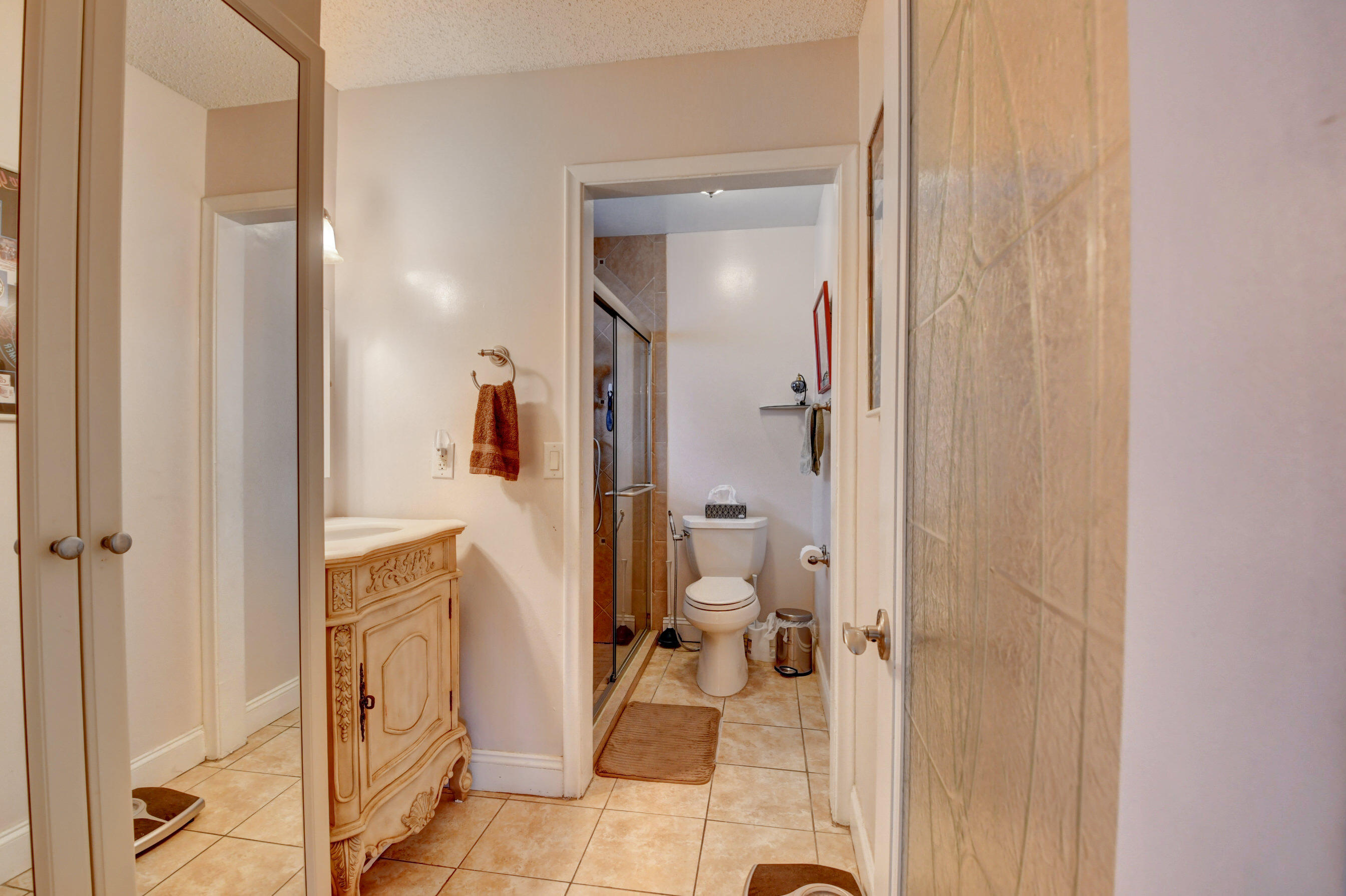 9088 Southwest 22nd Street, Unit C Boca Raton, FL 33428 - Photo 26 of 41 Master Bath
