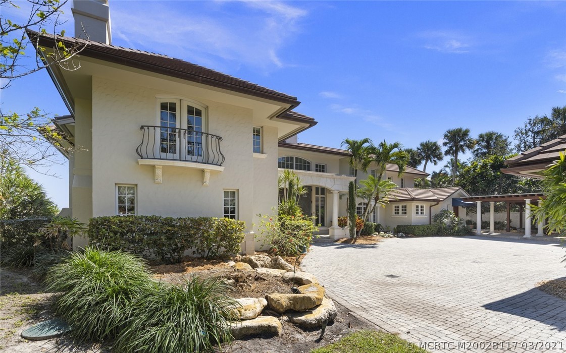 22 East High Point Road Stuart, FL 34996 - Photo 5 of 84 Gallery Image 5