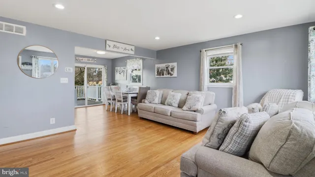 $470,000 | 115 West Seminary Avenue, Lutherville-Timonium, MD 21093