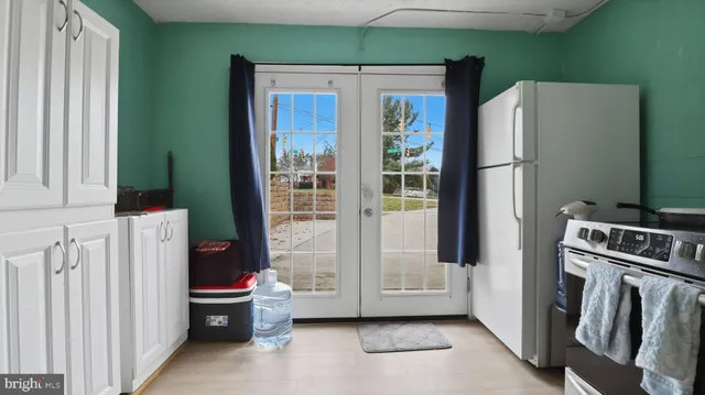 $470,000 | 115 West Seminary Avenue, Lutherville-Timonium, MD 21093