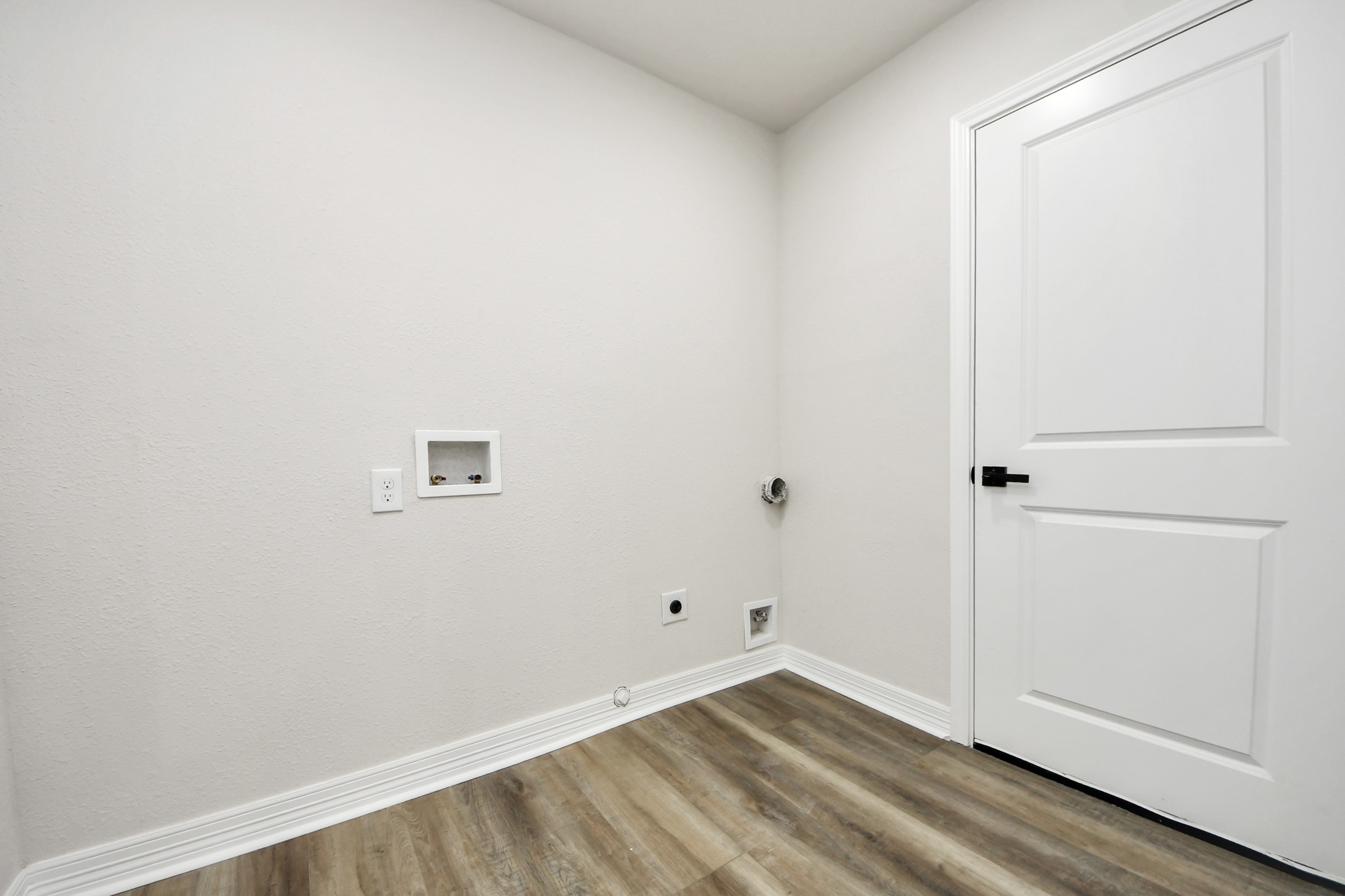 4311 Goldfinch Street Houston, TX 77035 - Photo 20 of 40 a view of a small space with wooden floor