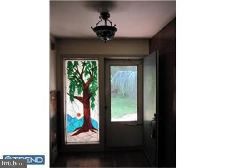 141 Fairview Road Penn Valley, PA 19072 - Photo 2 of 11 Foyer