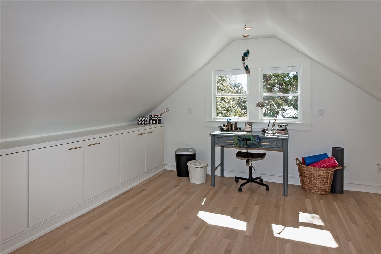 28 Rohde Avenue St. Augustine, FL 32084 - Photo 40 of 48 a view of a livingroom with hardwood floor and a window