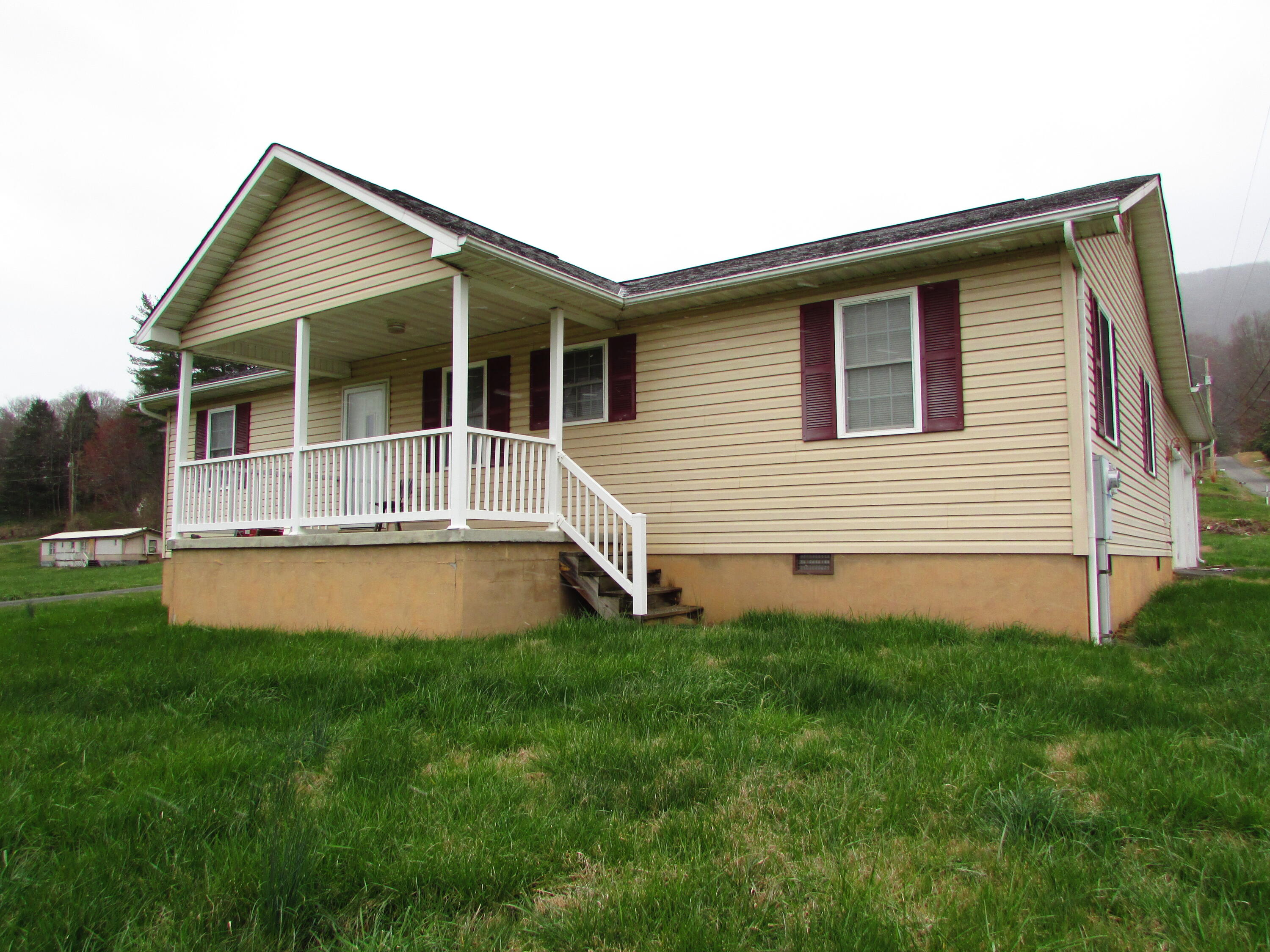103 Bernie Lewis Road Elizabethton, TN 37643 - Photo 14 of 15 103 Bernie Lewis Road Elizabethton TN 37