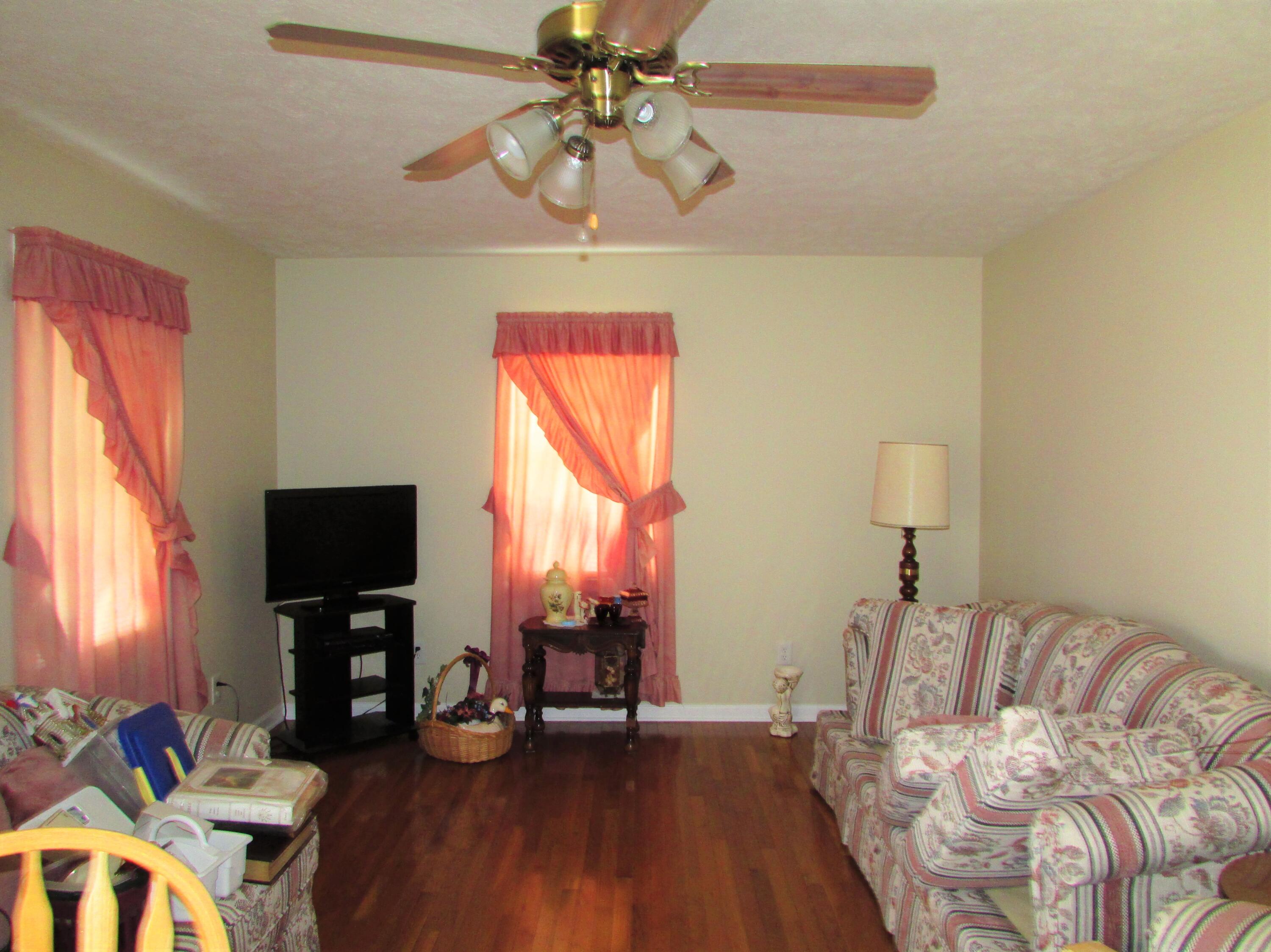 103 Bernie Lewis Road Elizabethton, TN 37643 - Photo 4 of 15 103 Bernie Lewis Road Elizabethton TN 37
