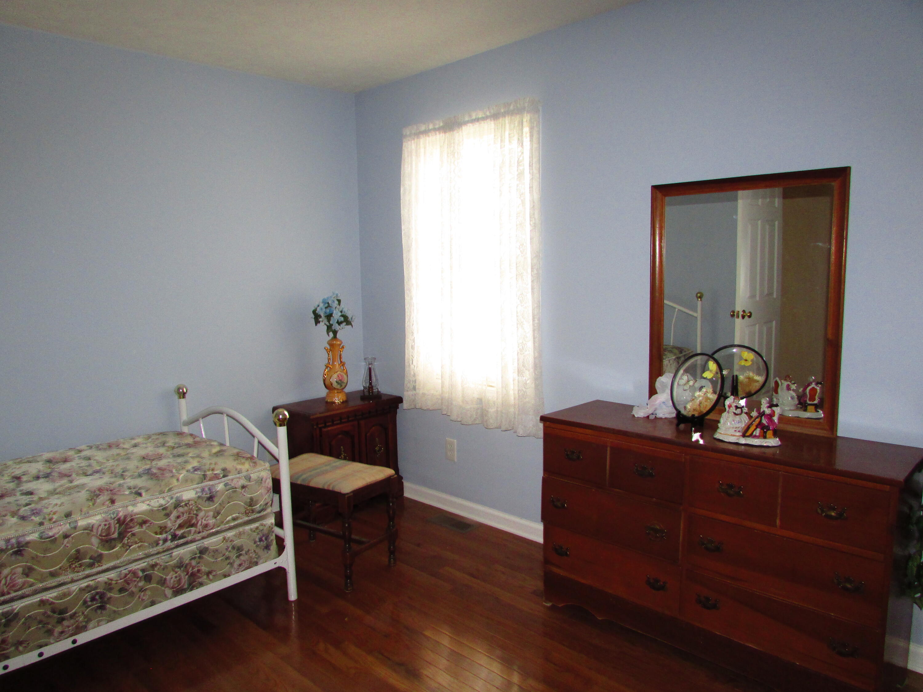 103 Bernie Lewis Road Elizabethton, TN 37643 - Photo 8 of 15 103 Bernie Lewis Road Elizabethton TN 37