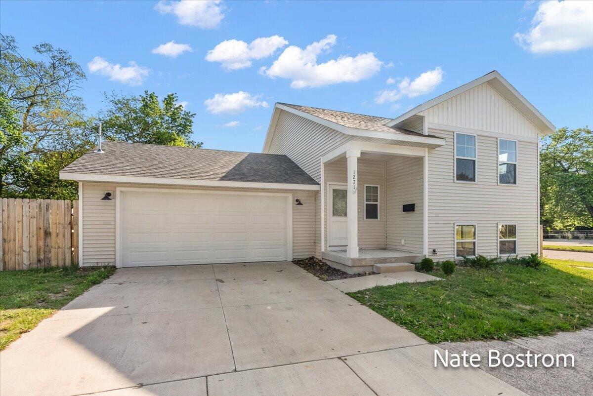 1271 Spring Street Muskegon, MI 49442 - Photo 3 of 31 32-1271 Spring St WM-3