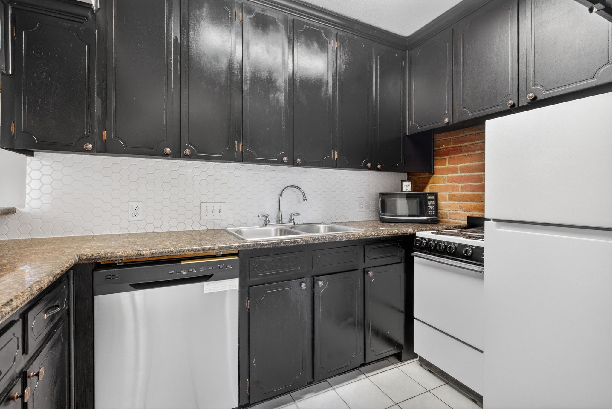 3400 Timmons Lane, Unit 10 Houston, TX 77027 - Photo 6 of 14