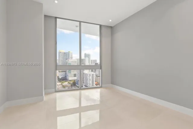 $6,600 | 1010 Southwest 2nd Avenue, Unit PH03, Miami, FL 33130