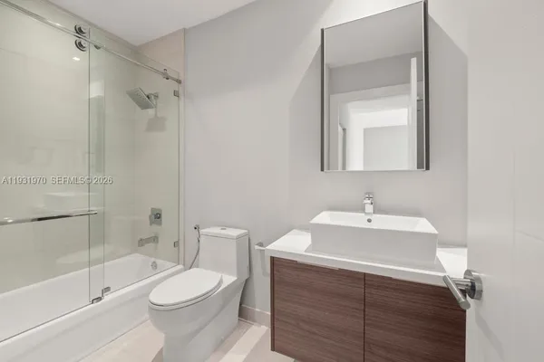 $6,600 | 1010 Southwest 2nd Avenue, Unit PH03, Miami, FL 33130