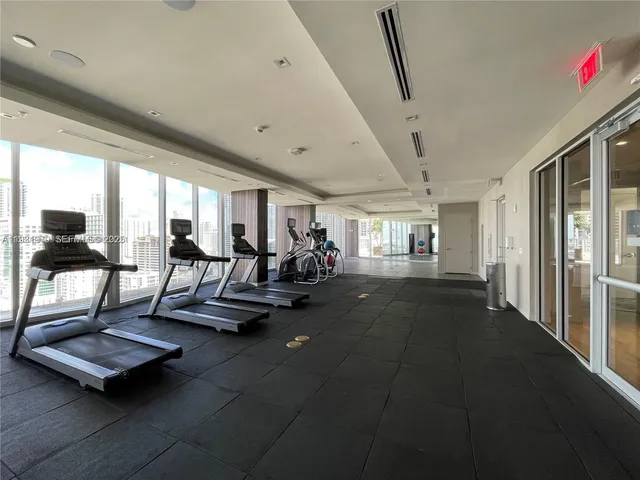 $6,600 | 1010 Southwest 2nd Avenue, Unit PH03, Miami, FL 33130