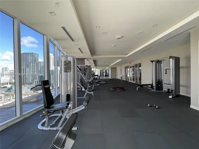 $6,600 | 1010 Southwest 2nd Avenue, Unit PH03, Miami, FL 33130