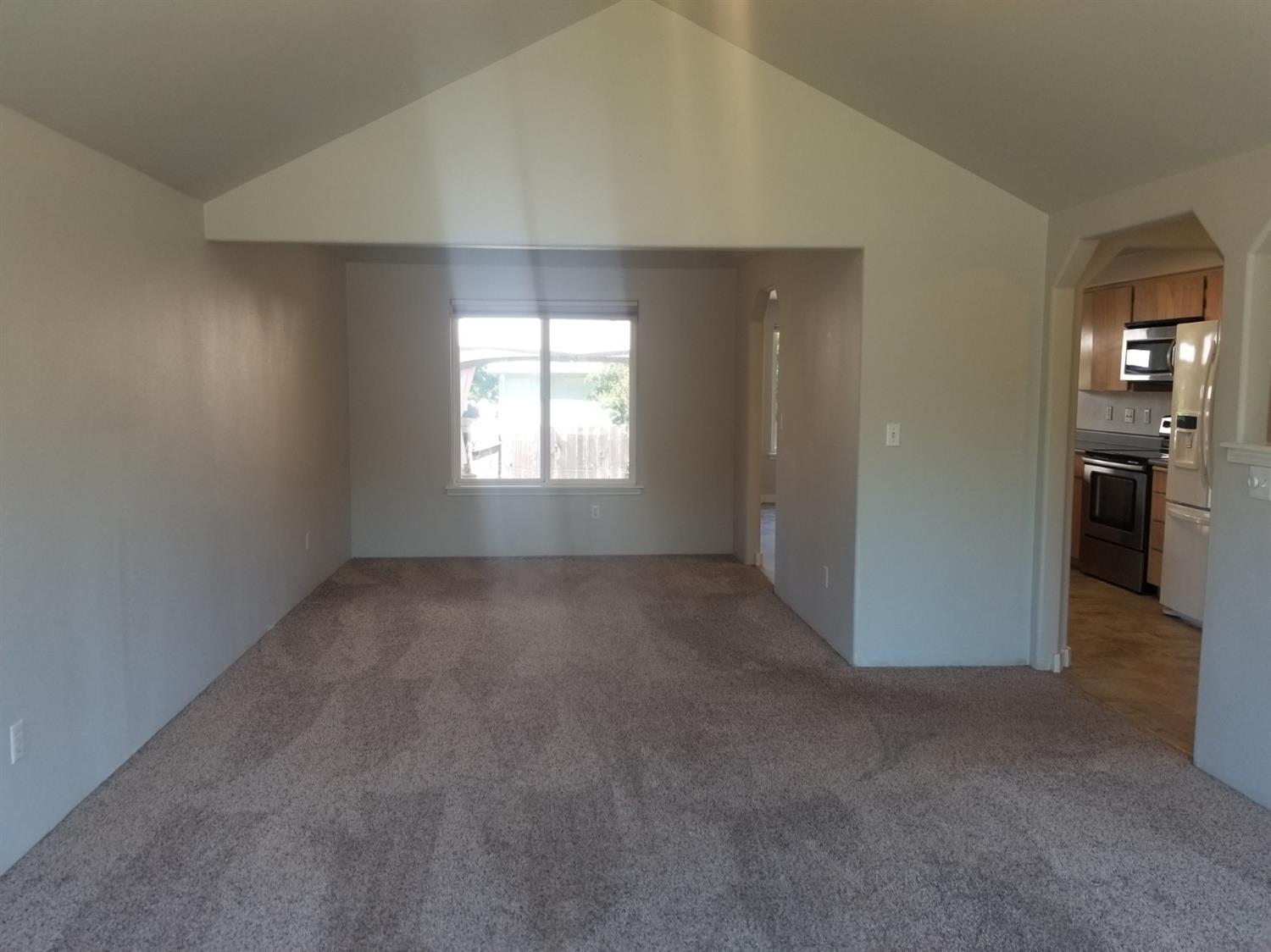 629 Benjamin Way Phoenix, OR 97535 - Photo 6 of 23