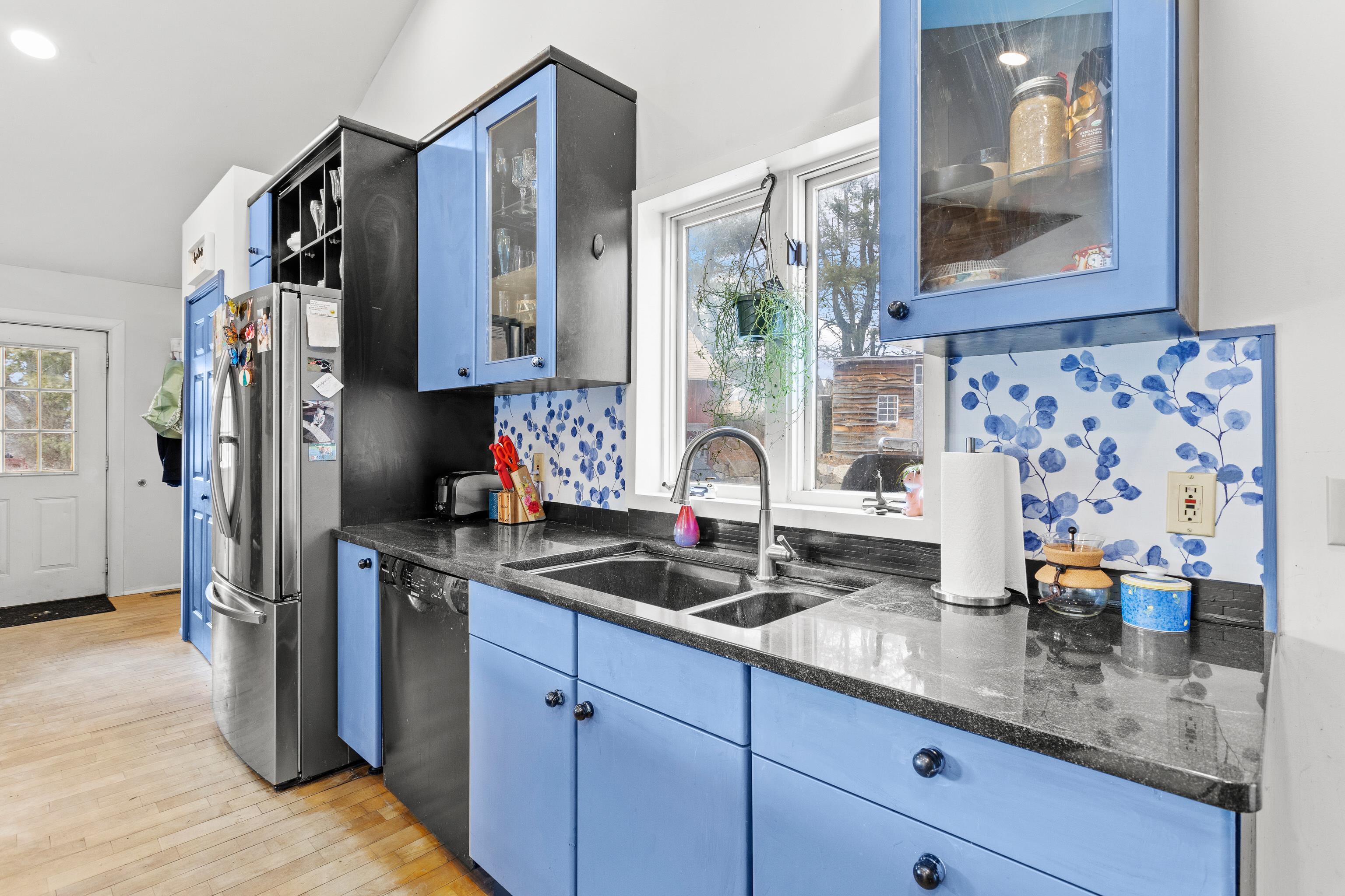 342 Lyndeborough Road New Boston, NH 03070 - Photo 12 of 60