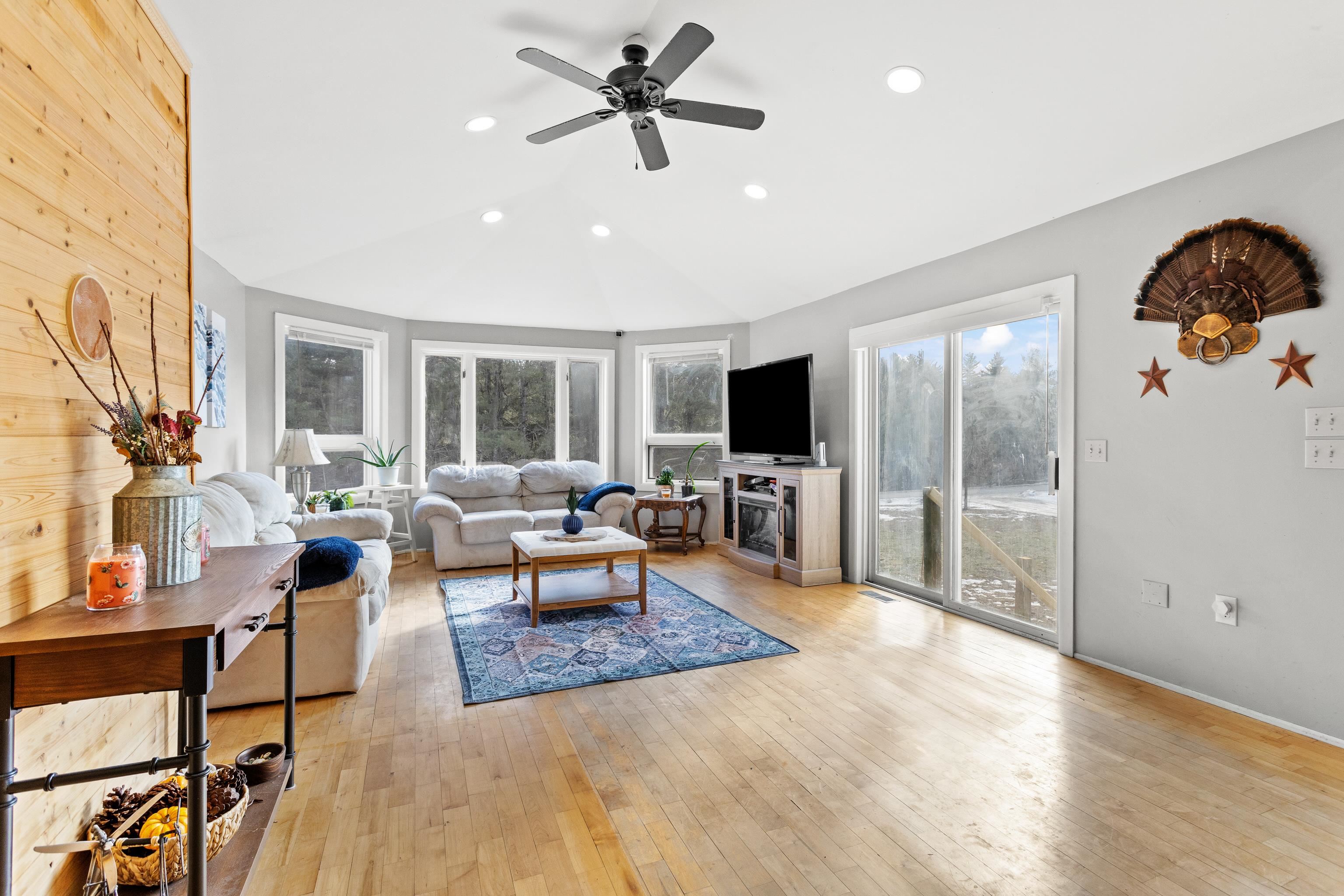 342 Lyndeborough Road New Boston, NH 03070 - Photo 19 of 60