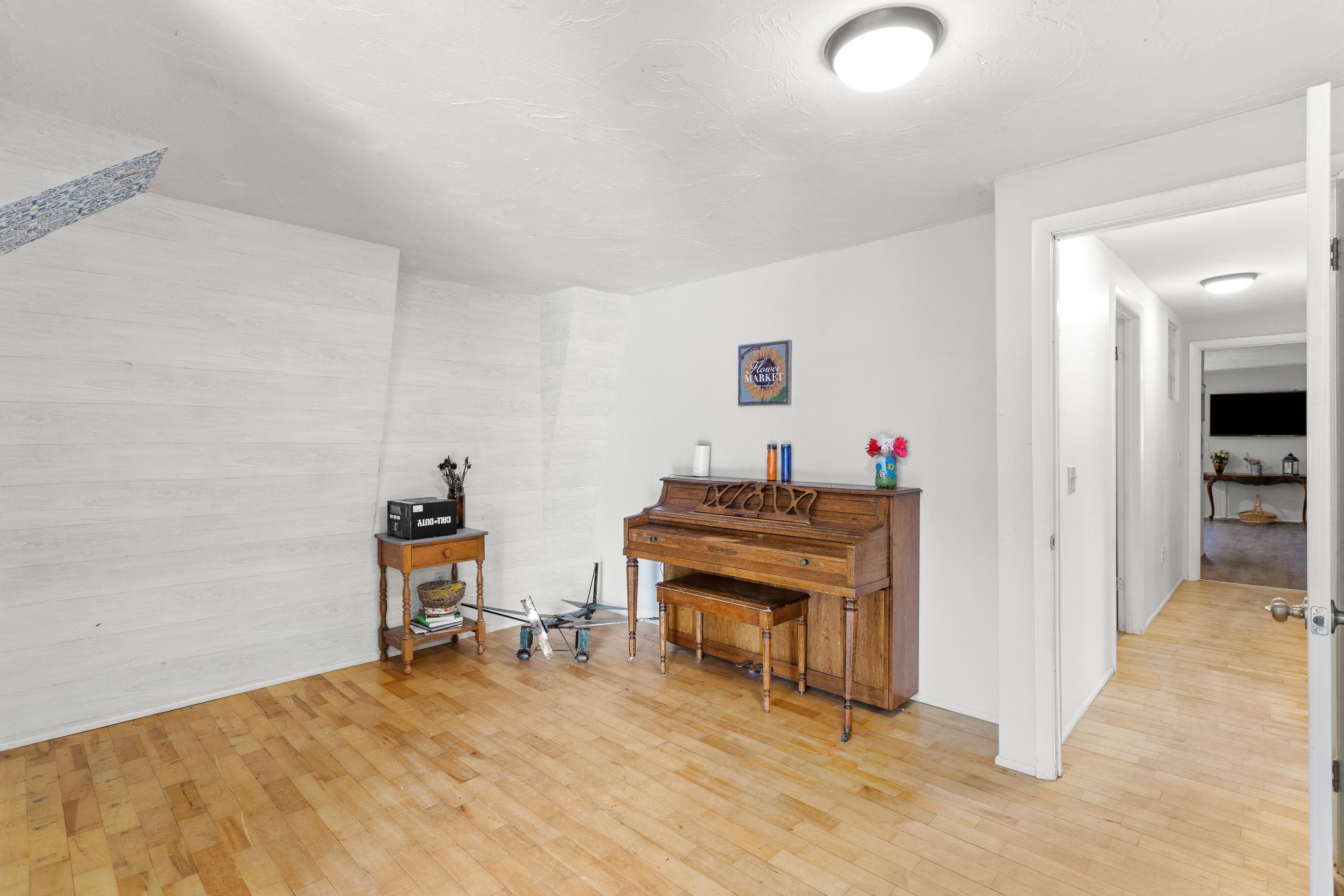 342 Lyndeborough Road New Boston, NH 03070 - Photo 25 of 60