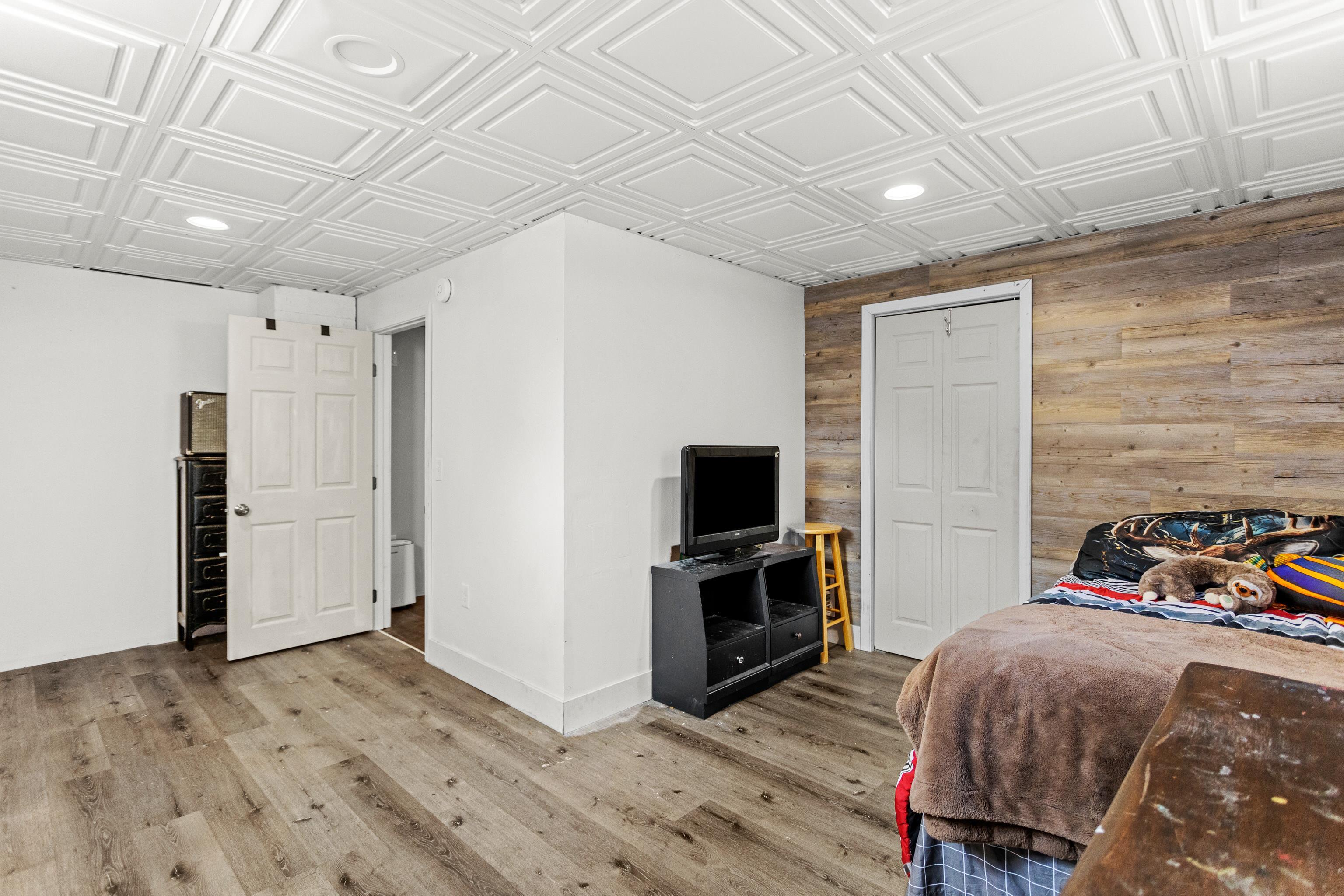 342 Lyndeborough Road New Boston, NH 03070 - Photo 42 of 60