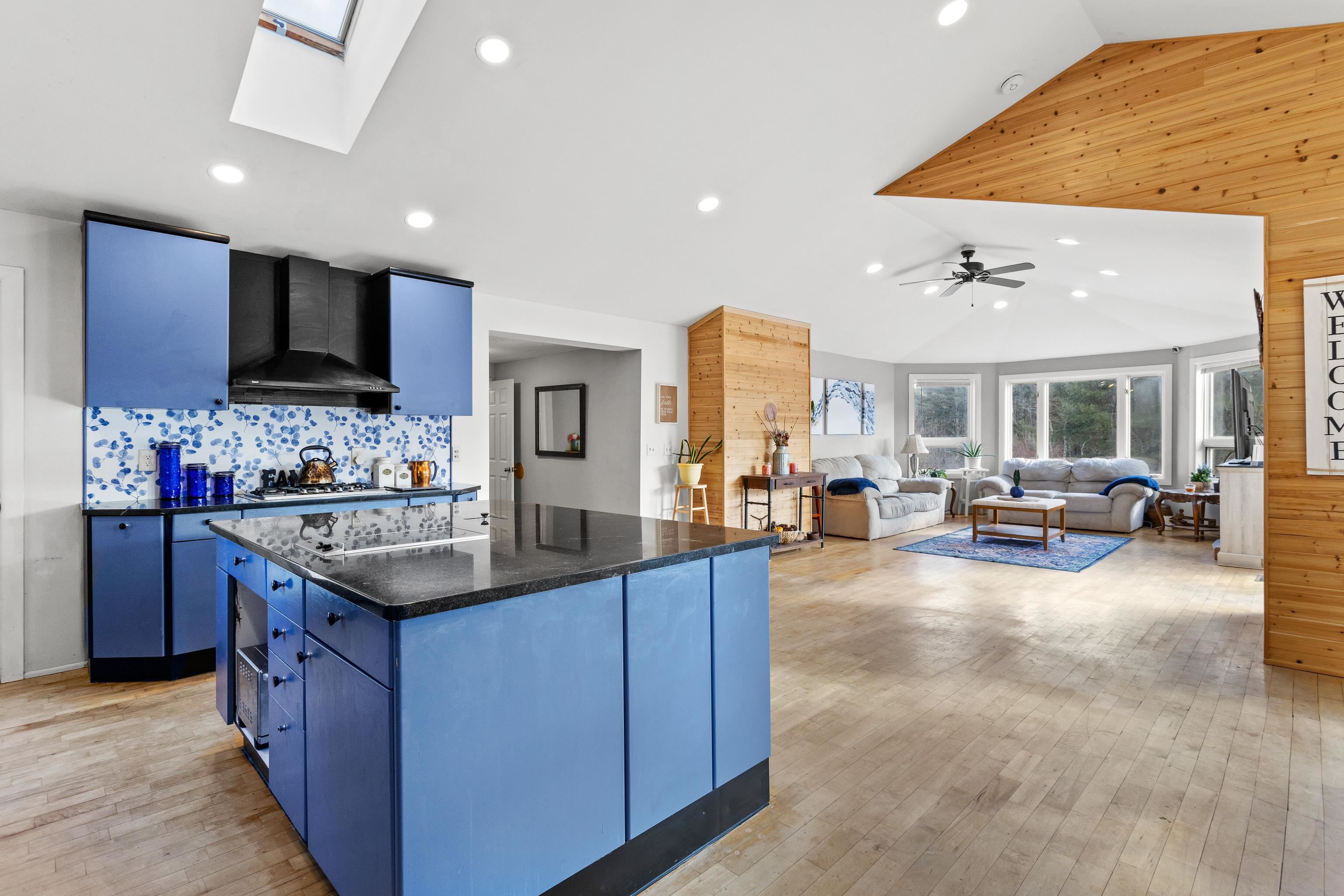 342 Lyndeborough Road New Boston, NH 03070 - Photo 8 of 60