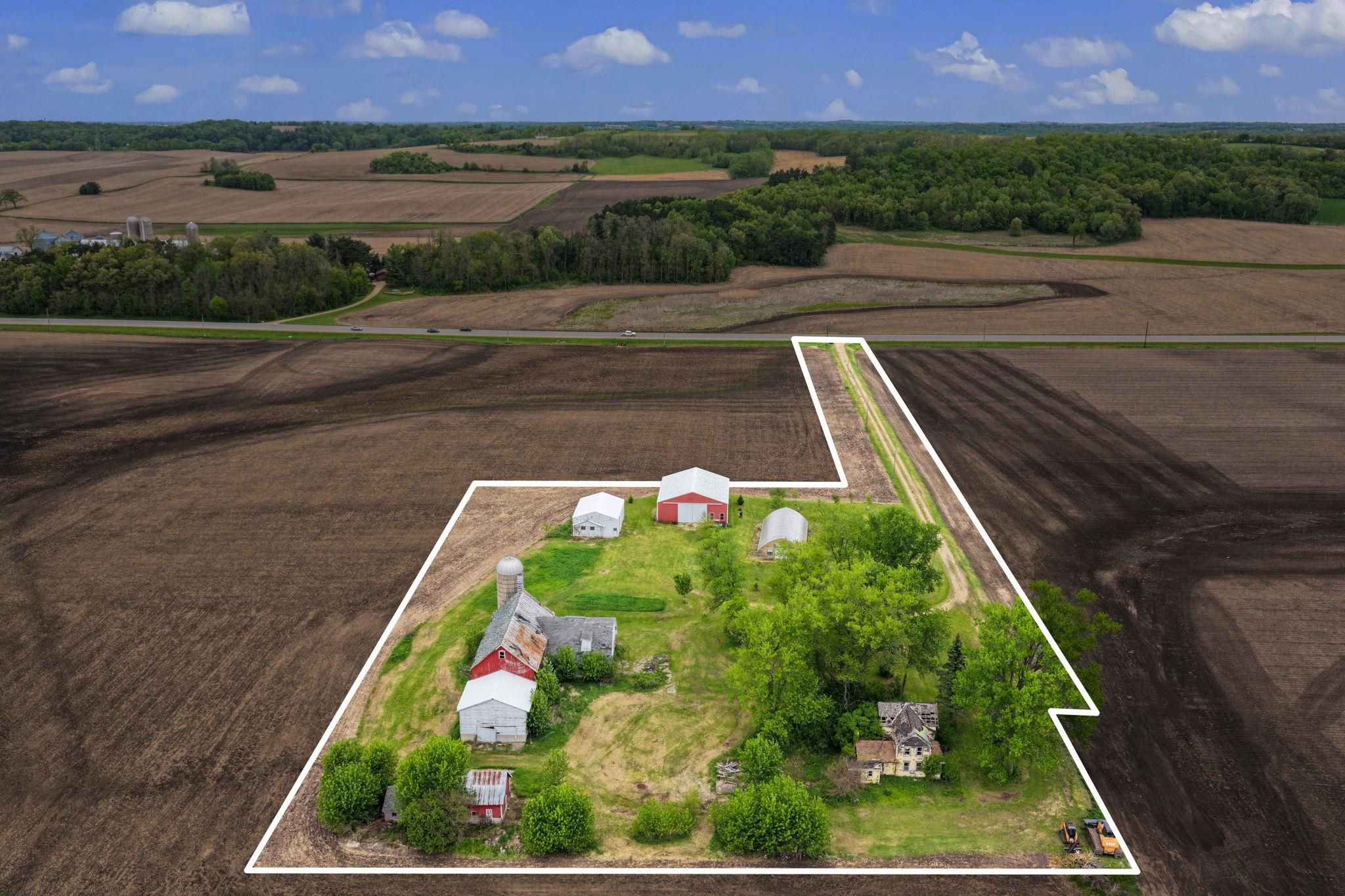 8349 West Mineral Point Road Cross Plains, WI 53528 - Photo 5 of 36