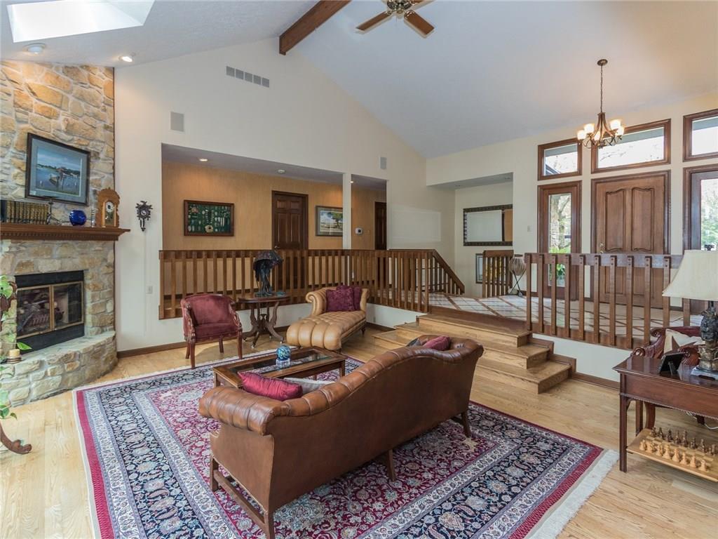 9650 Decatur Drive Indianapolis, IN 46256 - Photo 7 of 42 Gallery Image 7
