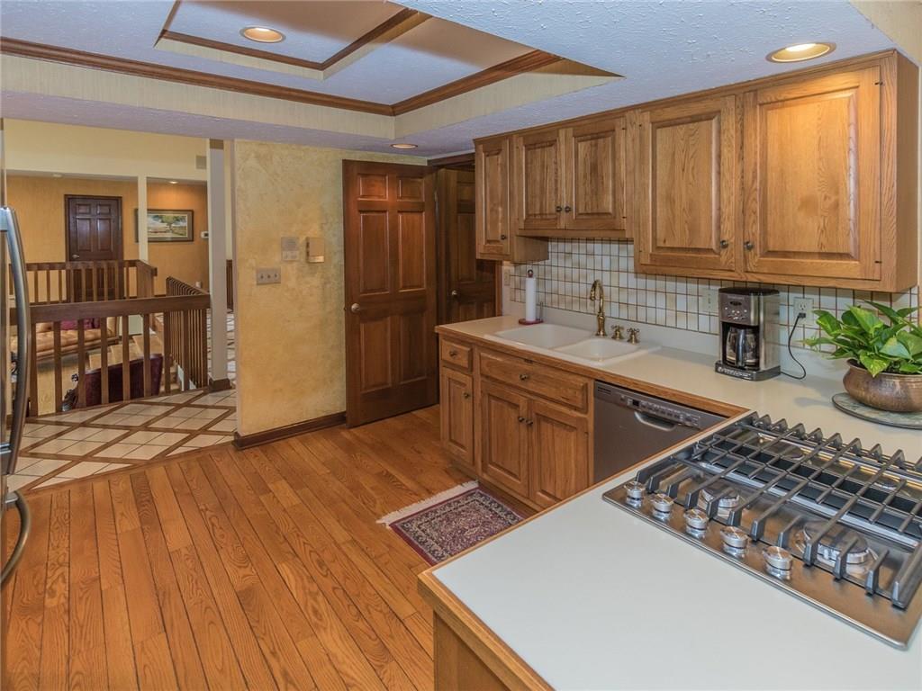9650 Decatur Drive Indianapolis, IN 46256 - Photo 9 of 42 Gallery Image 9