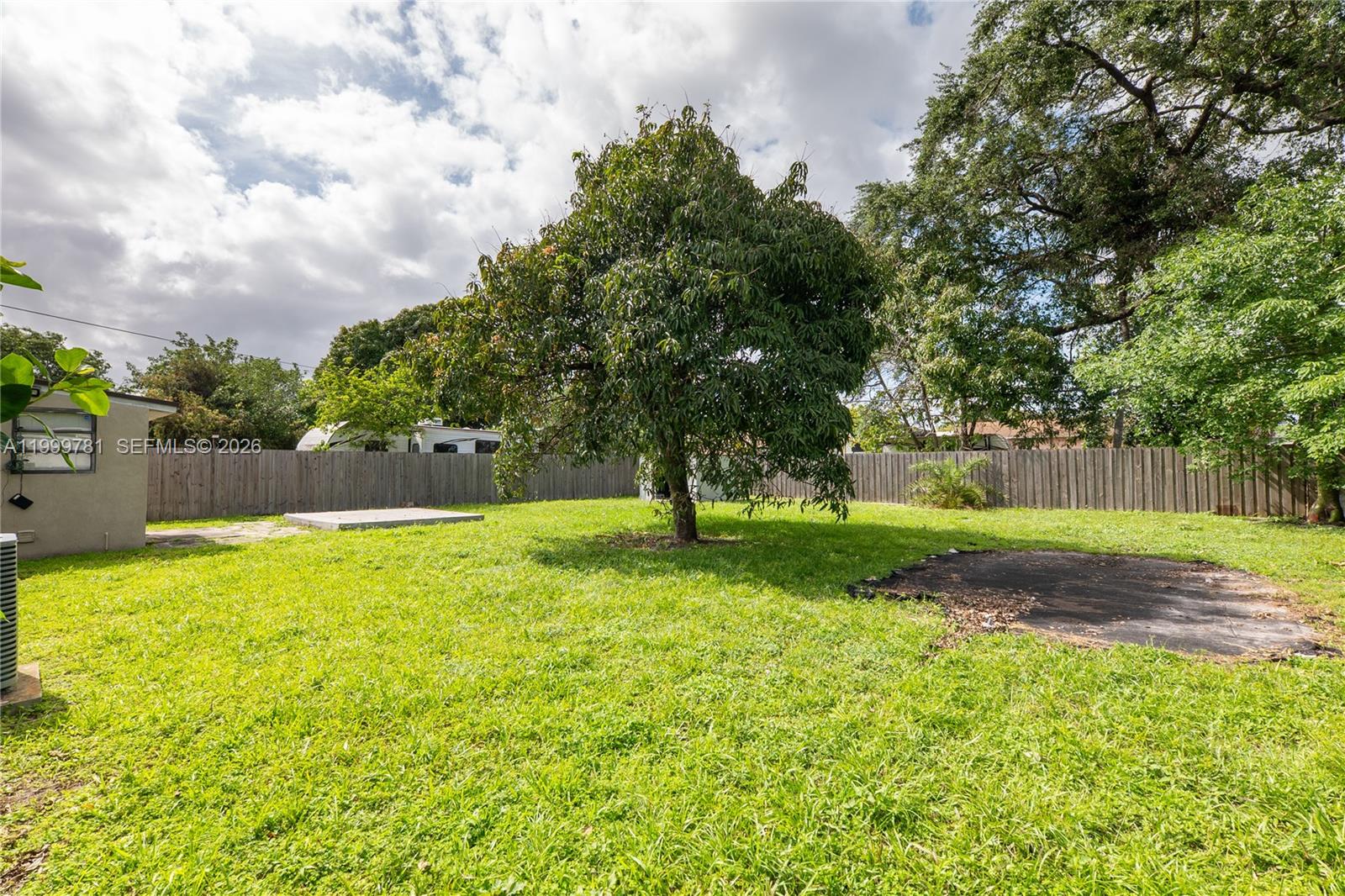 1447 Northwest 101st Street Miami, FL 33147 - Photo 38 of 47