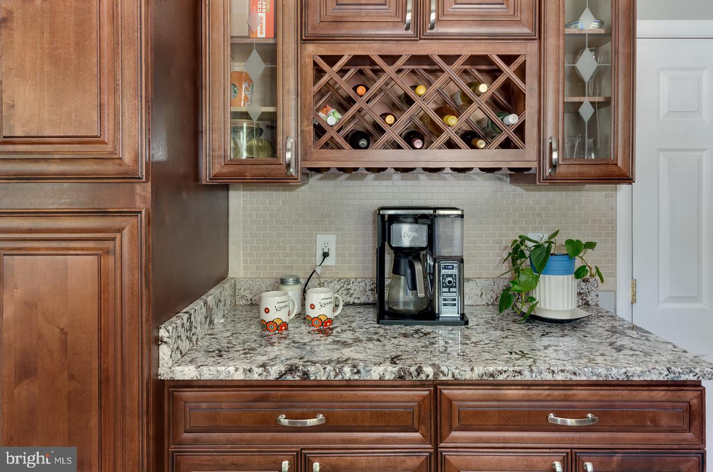 58 Blanchard Road Marlton, NJ 08053 - Photo 9 of 34 Coffee/Wine bar in kitchen.