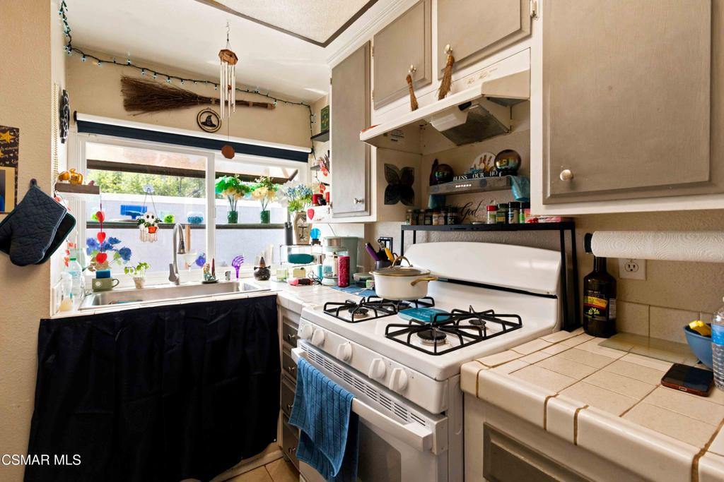 6416 Katherine Road, Unit C Simi Valley, CA 93063 - Photo 31 of 52 Gallery Image 31
