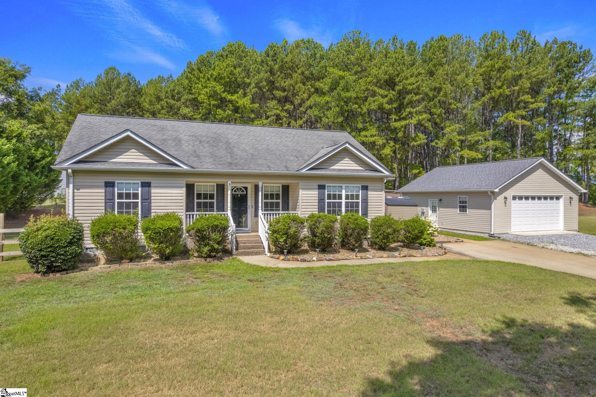 124 East King Road Greer, SC 29651 - Photo 1 of 39