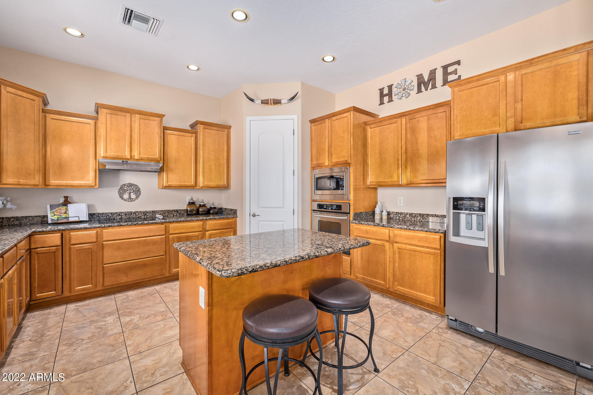 1879 North Hilton Road Apache Junction, AZ 85119 - Photo 37 of 89 30 - Hilton