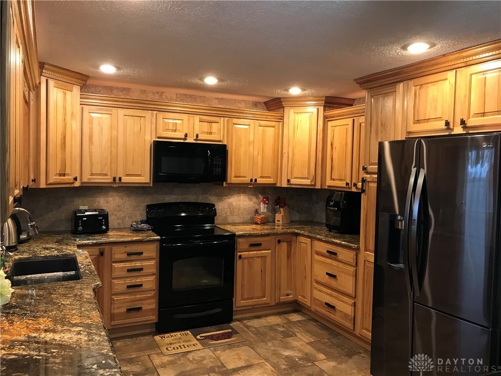 7772 Sweet Potato Ridge Road Brookville, OH 45309 - Photo 9 of 37 Gallery Image 9