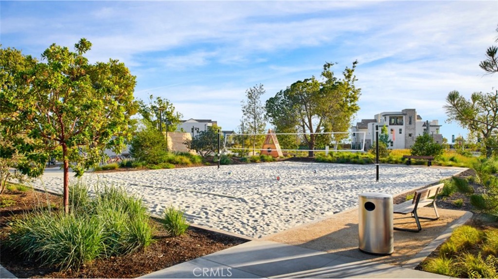 15 Merit Irvine, CA 92618 - Photo 27 of 33 a view of a basket ball ground