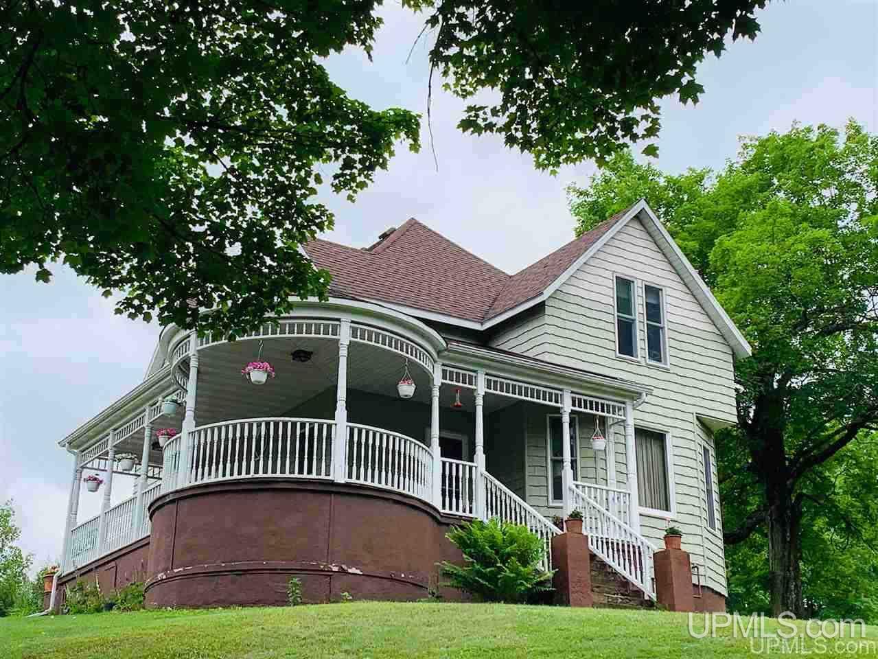 W521 County Road Niagara, WI 54151 - Photo 2 of 27