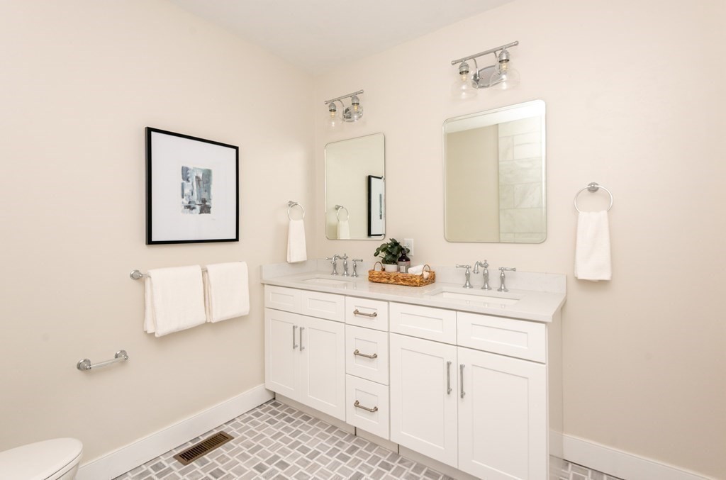 7 Depot Square, Unit 5 Ipswich, MA 01938 - Photo 26 of 40