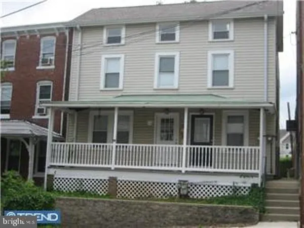 $2,300 | 9 Cedar Avenue, Unit 2, Conshohocken, PA 19428