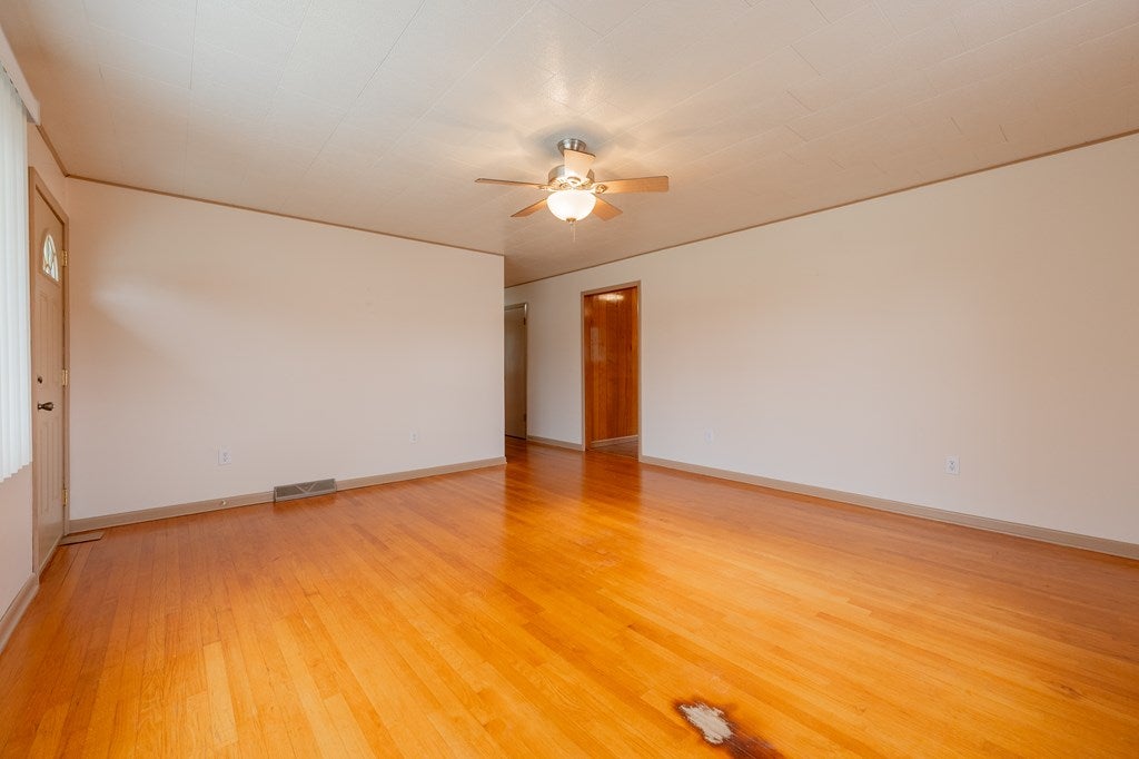 163 Meadowview Road Bland, VA 24315 - Photo 9 of 67 Gallery Image 9