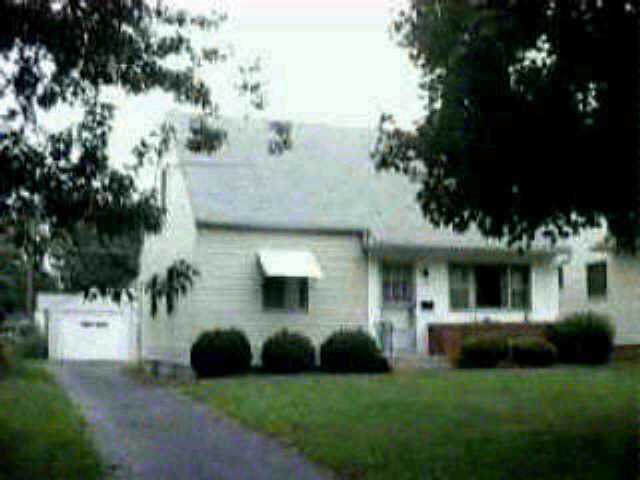 917 Chestershire Road Columbus, OH 43204 - Photo 1 of 1