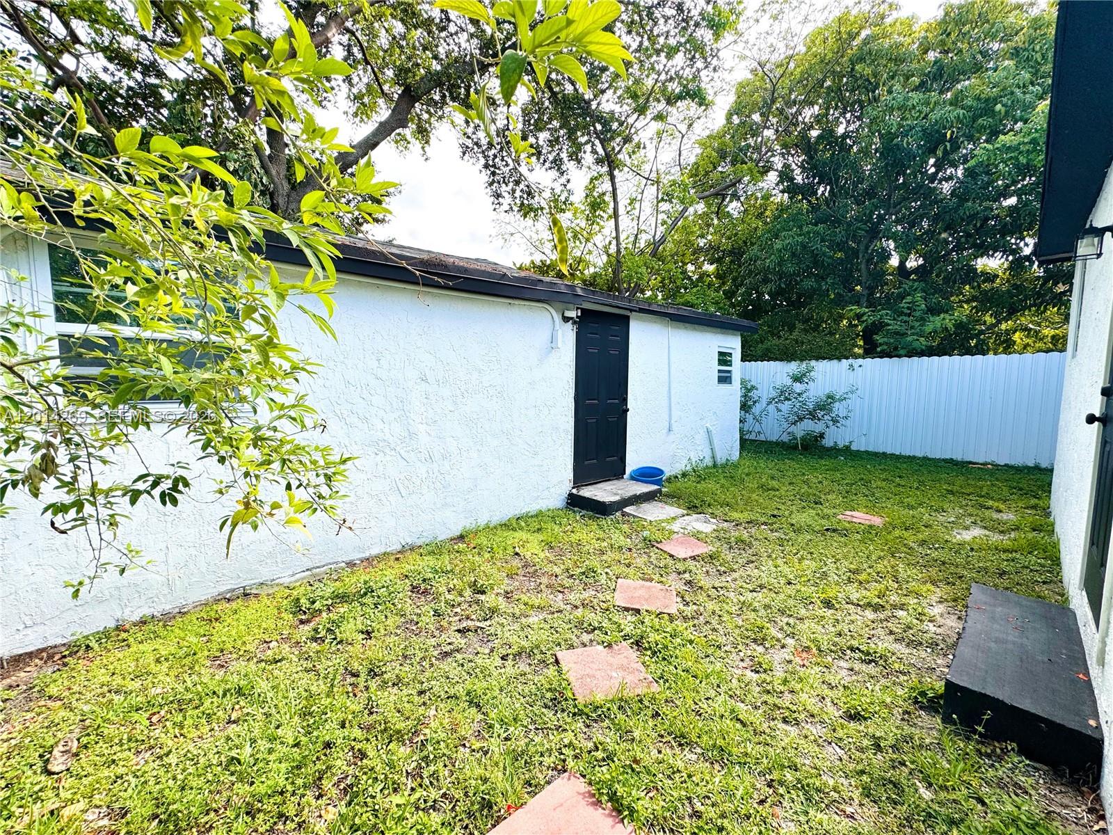 1484 Northwest 60th Street Miami, FL 33142 - Photo 23 of 28